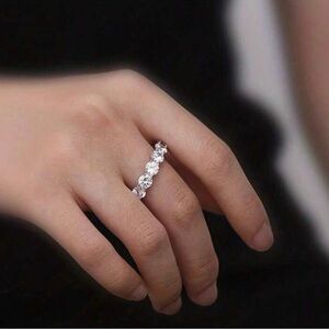 NWT-S925 Moissanite Eternity Band SIZE 8